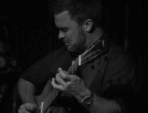 Guitar Player Brisbane Owen - Instrumental Guitarists